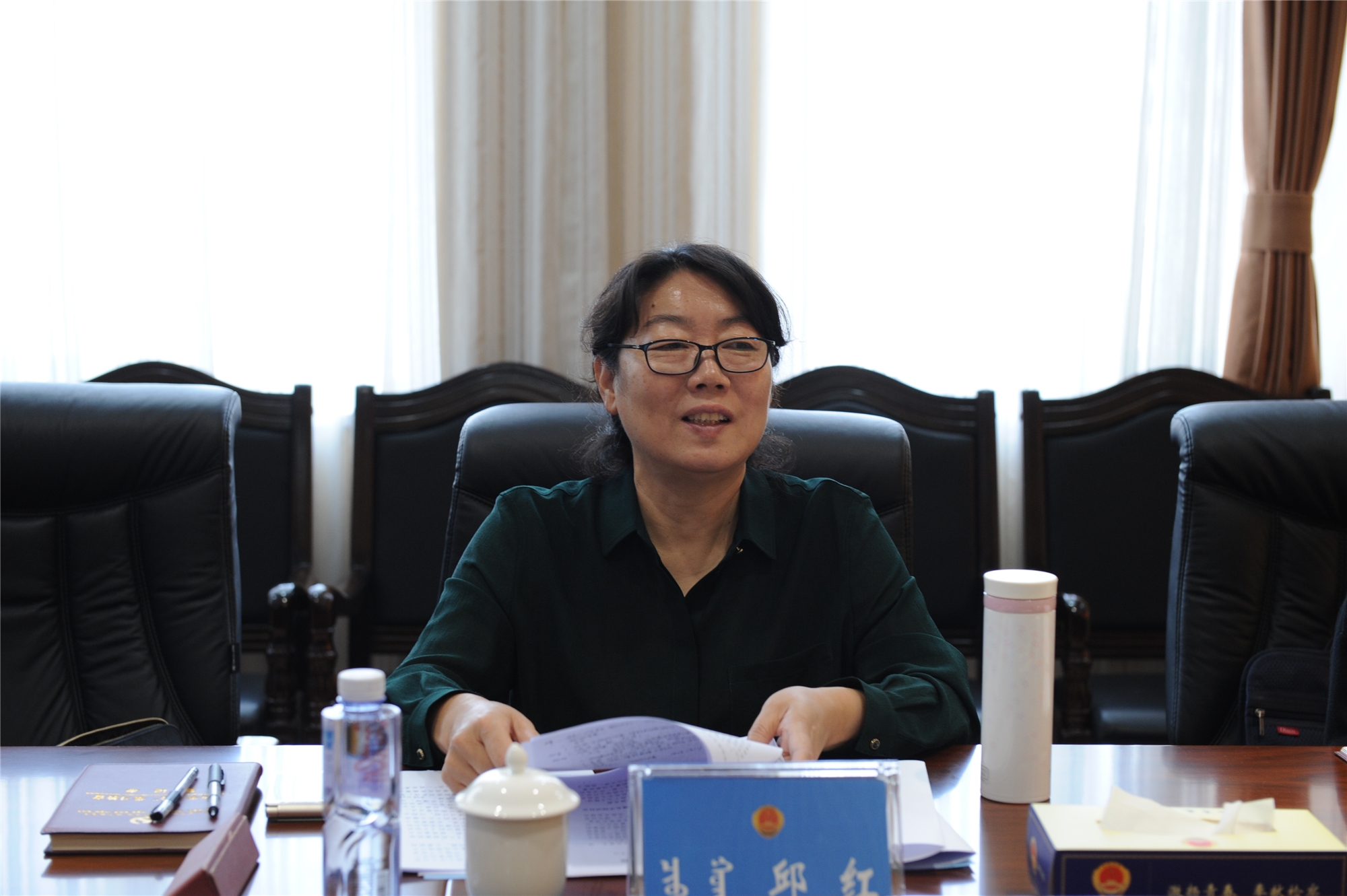 通辽市人民检察院党组成员,纪检组长邱红一行到科左中旗人民检察院